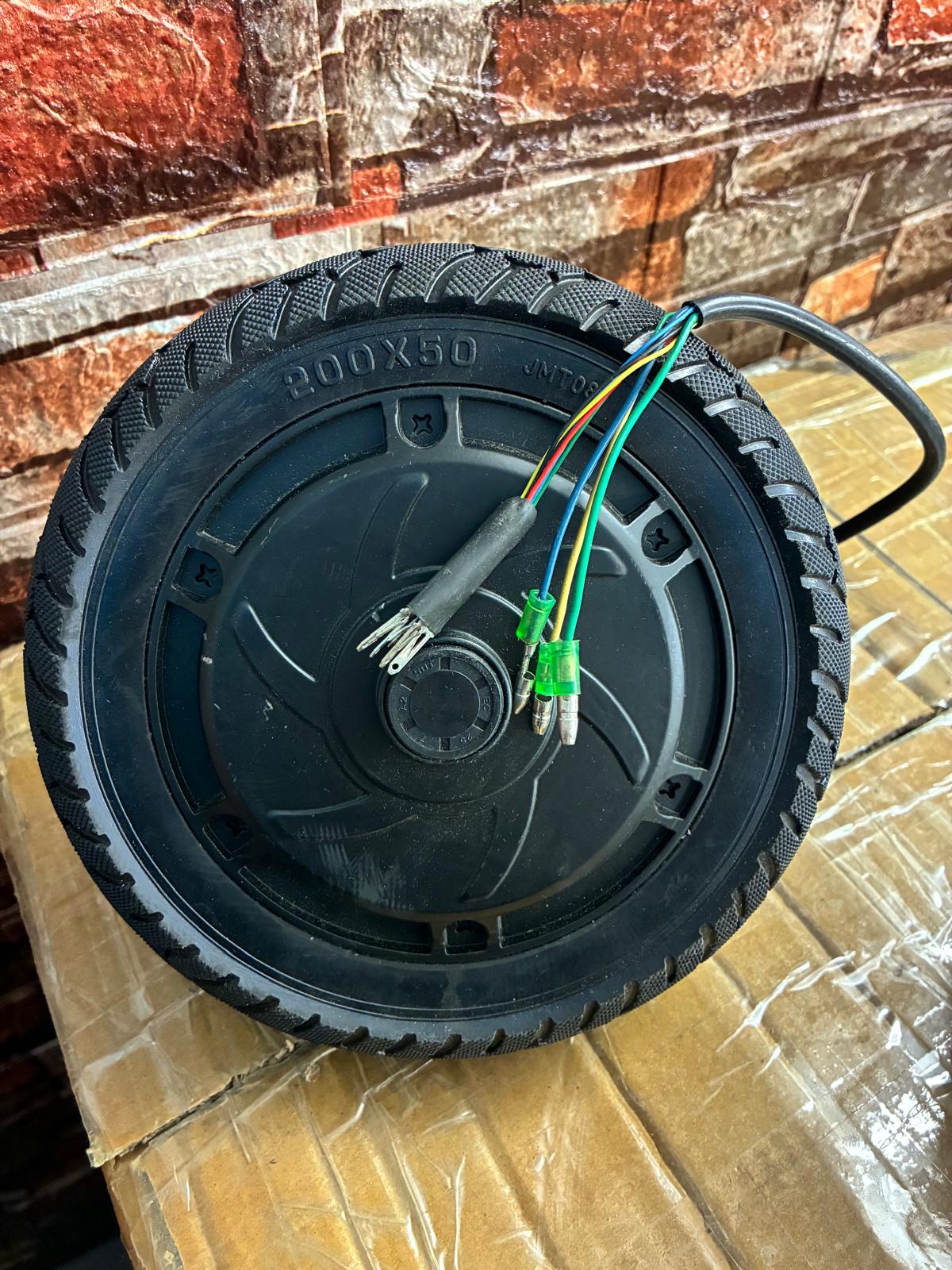 Right Side Solid Rear Wheel with Motor for Rubicon FX03, Klano KX30, Comfygo MS3000, LELEKUAI, Dragon Mobile EX 4 Wheel Mobility Scooters Models
